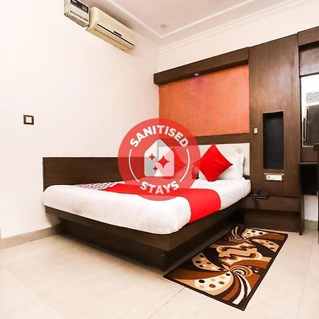 Hotel Shiv Palace Ню Делхи Екстериор снимка