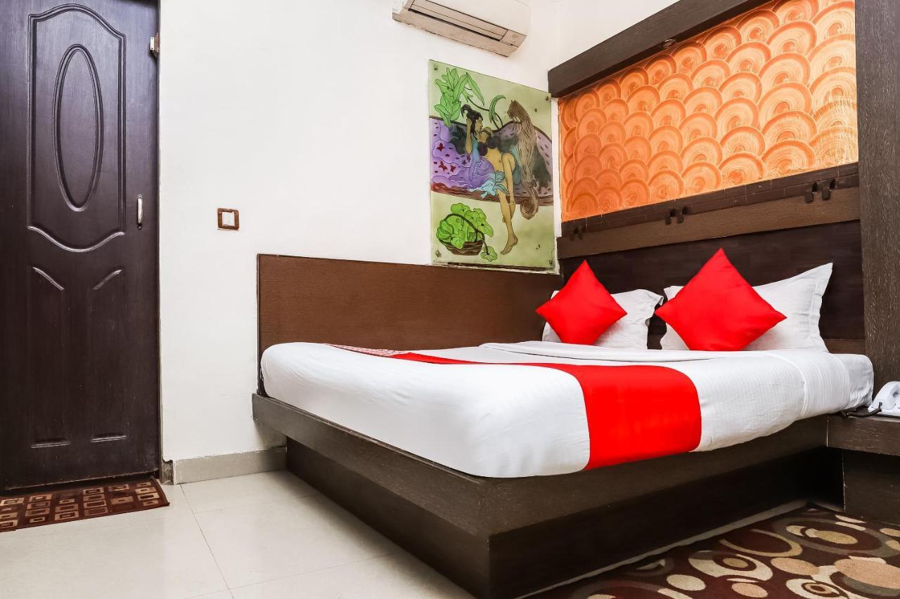 Hotel Shiv Palace Ню Делхи Екстериор снимка