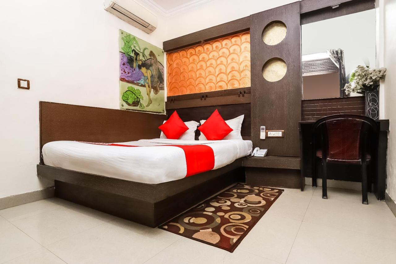 Hotel Shiv Palace Ню Делхи Екстериор снимка
