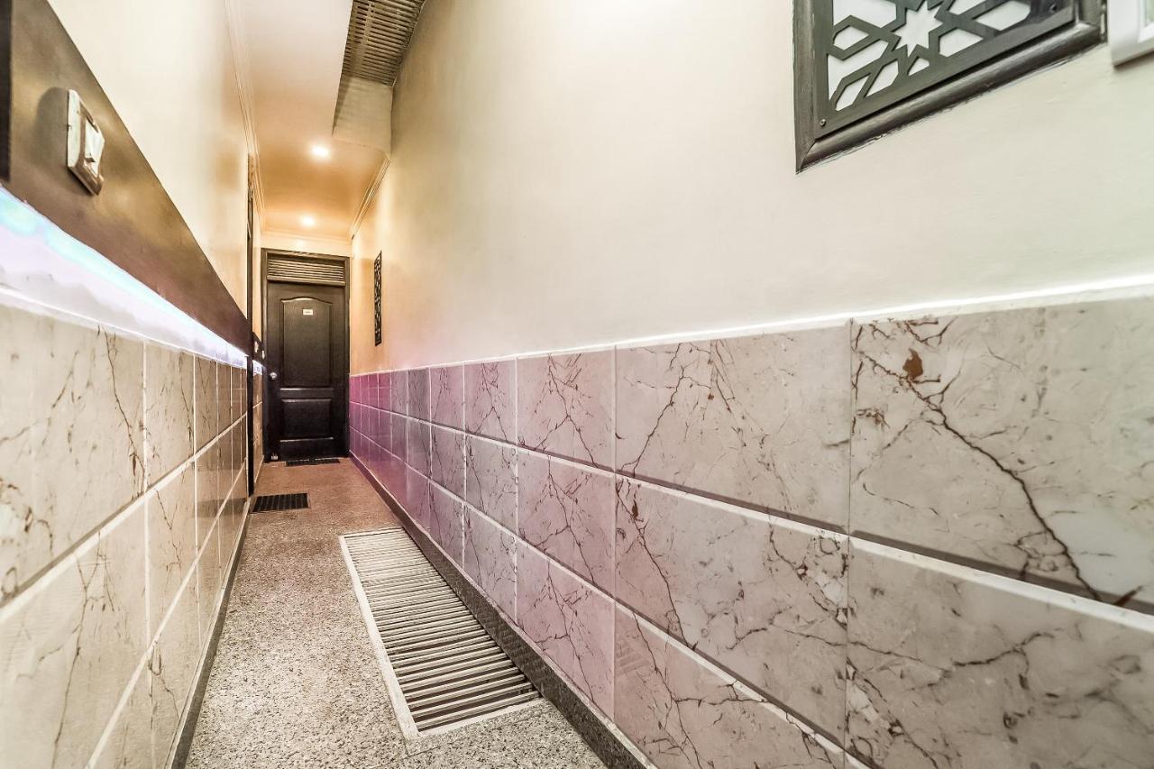 Hotel Shiv Palace Ню Делхи Екстериор снимка