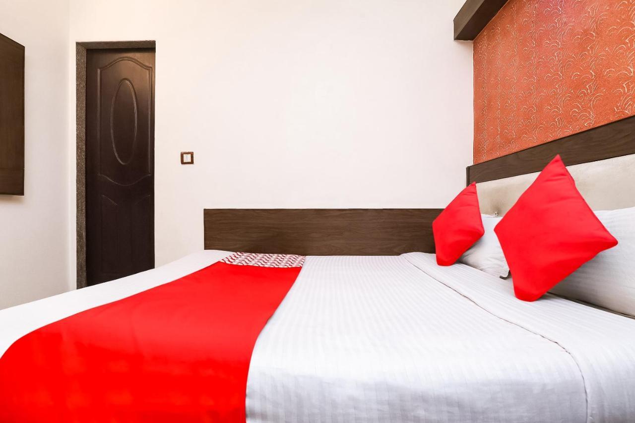 Hotel Shiv Palace Ню Делхи Екстериор снимка