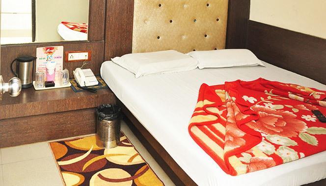 Hotel Shiv Palace Ню Делхи Стая снимка
